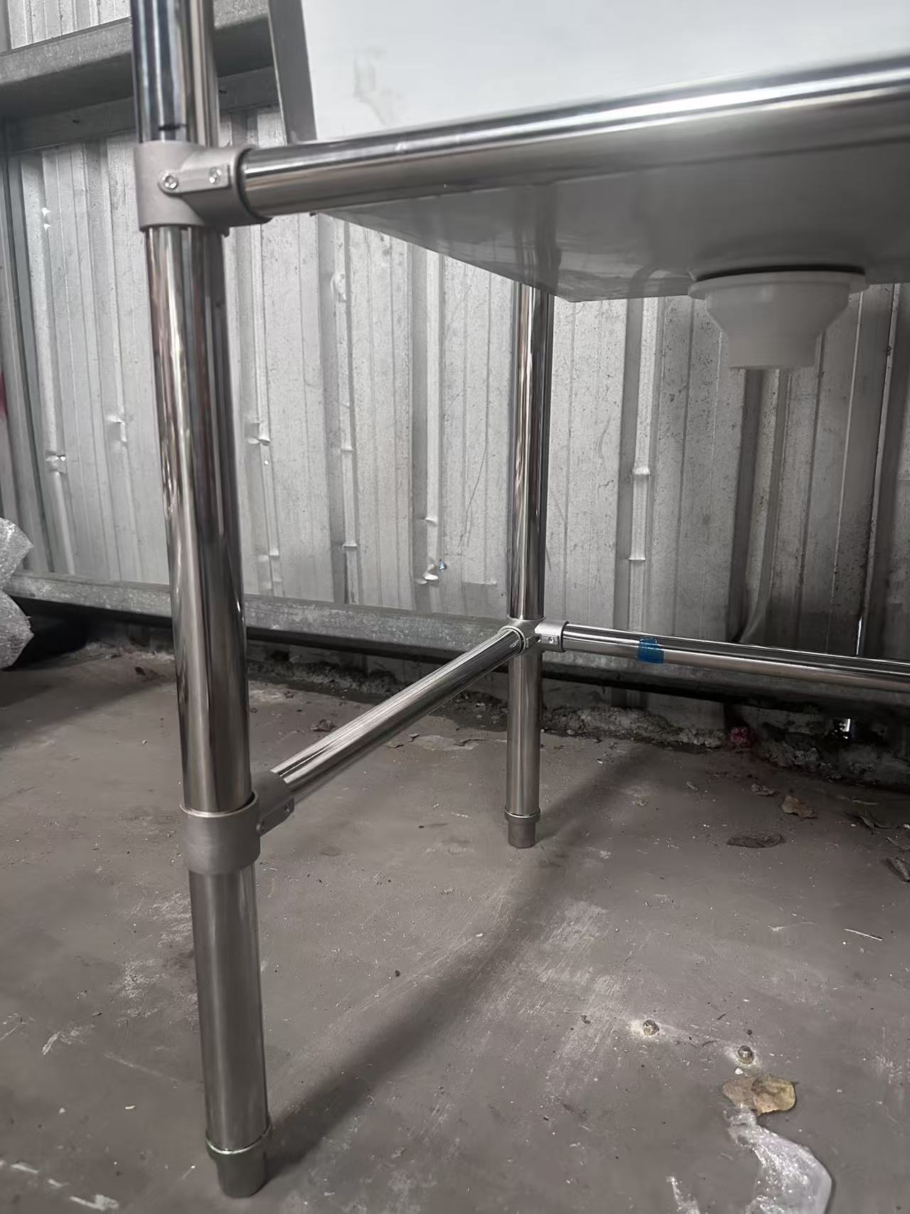 (#XD004) 1200x700x900 LEFT SINK free 50mm waste (Brand New, Little marks, Pick up only, 2 left) EZ Stainless Pty Ltd