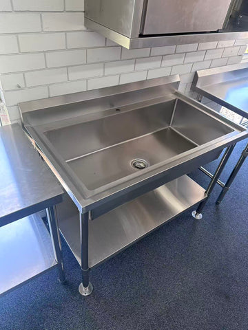 (#XD011) 1200x700x900 Mega Sink with drain fitted + bottom shelf + ScrewdownFeet(Pick up only, 1 left) Ex-display model EZ Stainless Pty Ltd