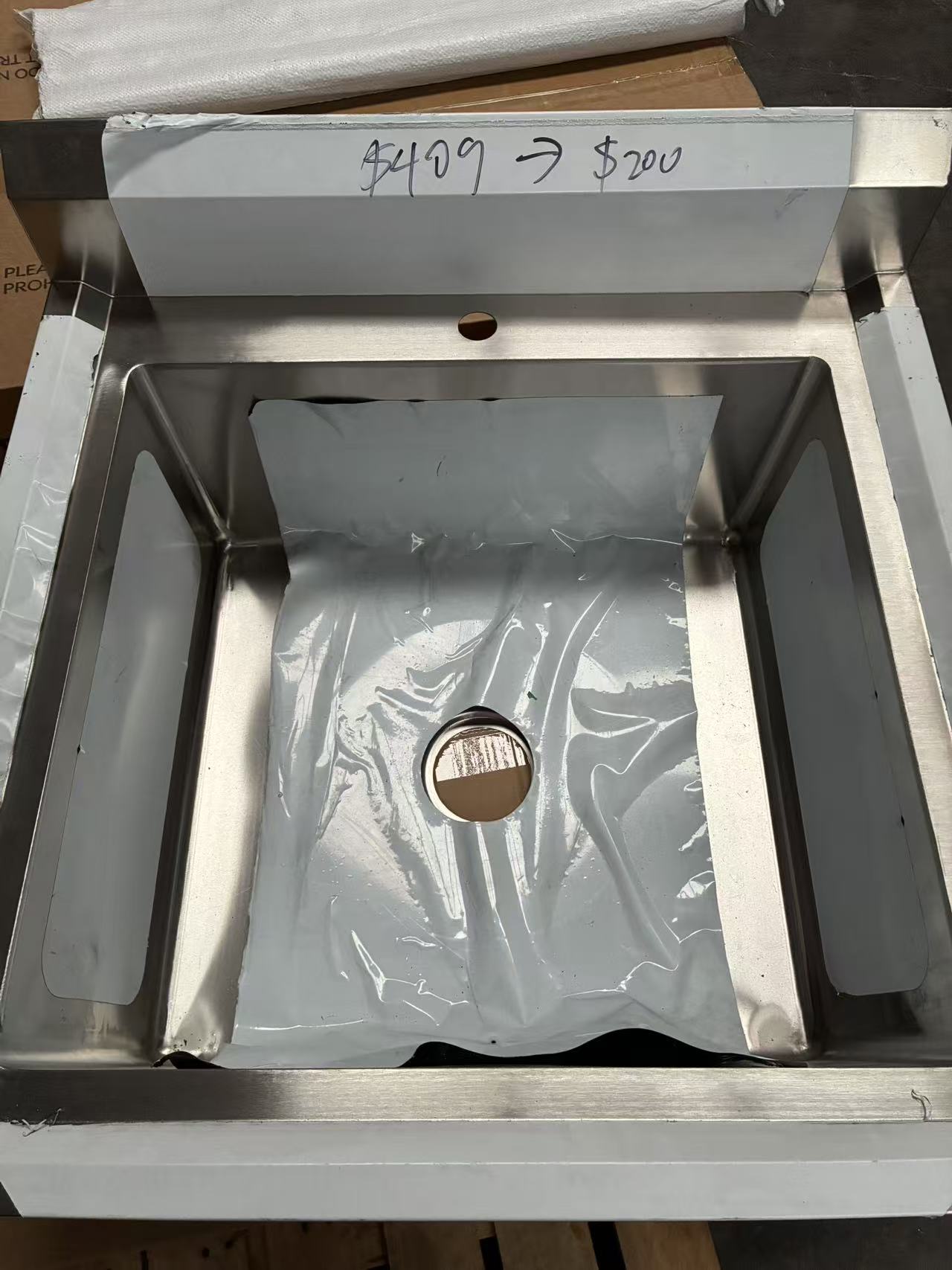 (#XD022) 700x700x900 Sink, Factory Second, 2 small dent. 1 available EZ Stainless Pty Ltd